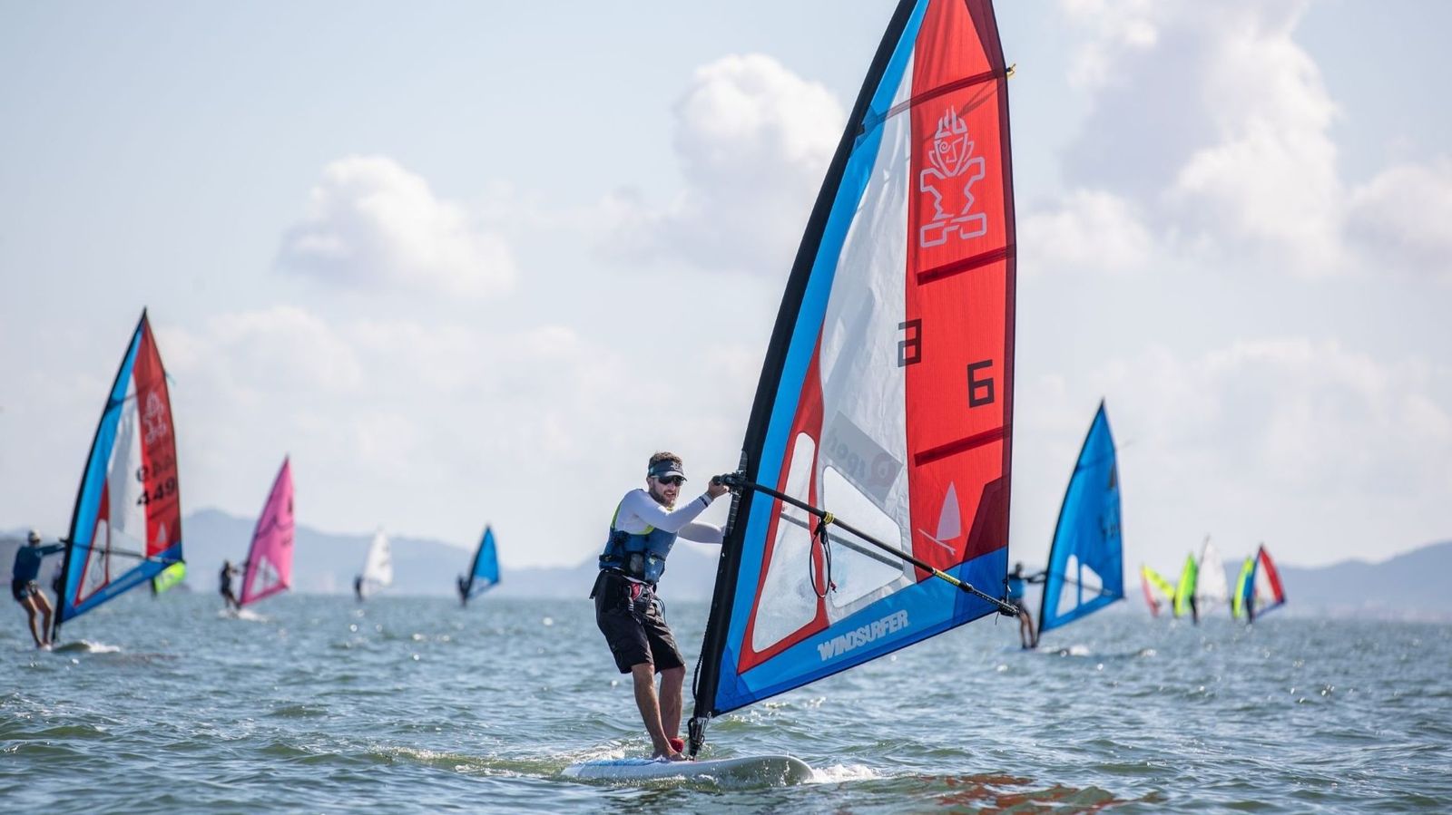 Ricardo Jiménez Zalacaín se proclama campeón de la Copa de España Windsurfer 2026
