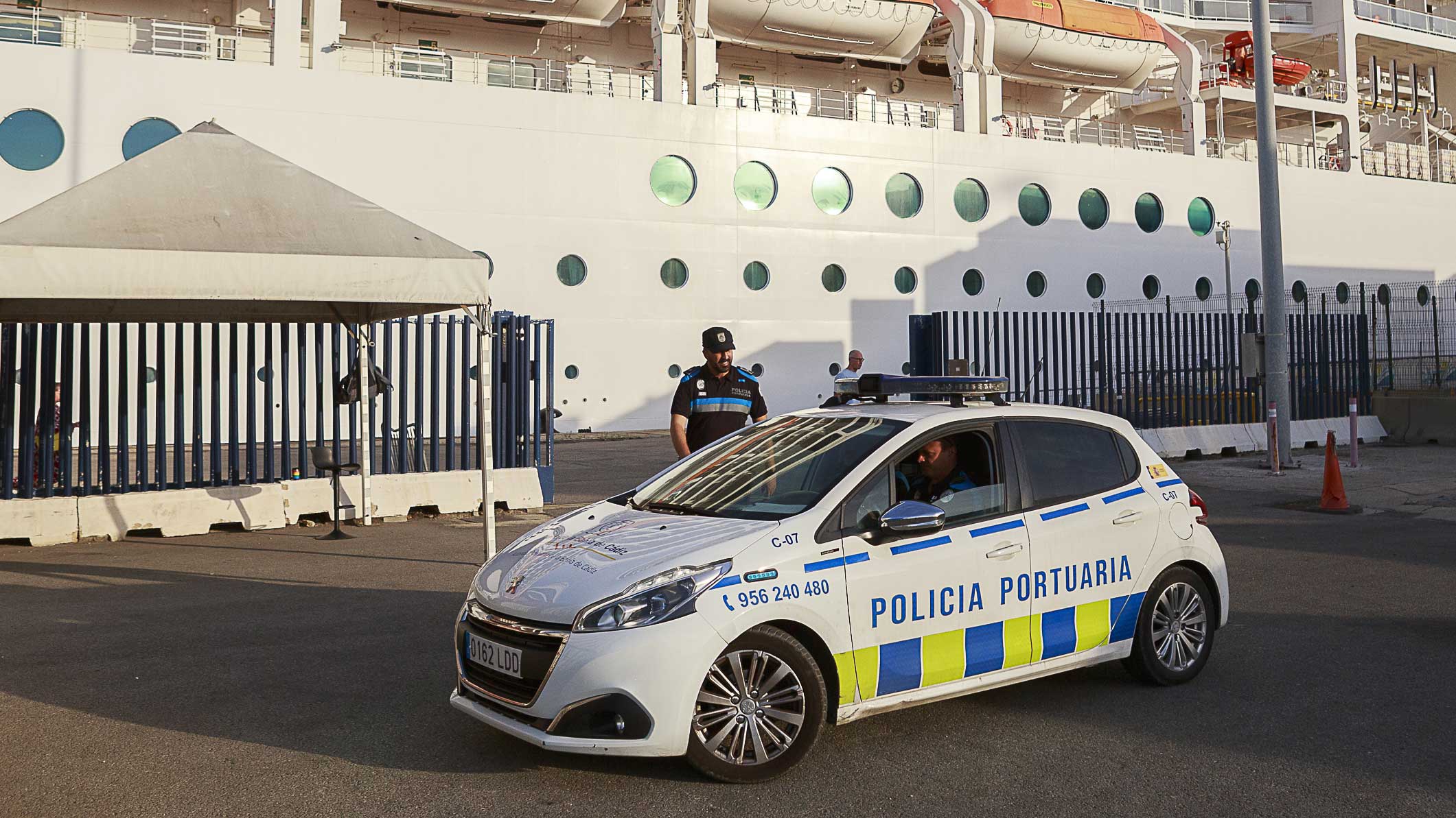La Autoridad Portuaria de la Bahía de Cádiz incorpora diez vehículos híbridos y eléctricos a su flota